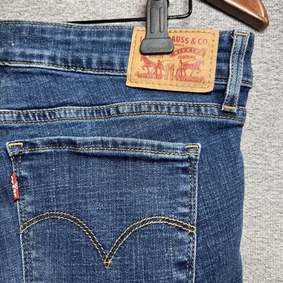 Levi's 711 Skinny Jeans Women 30 (31x29.5 Actual) Blue Mid Rise Medium Wash - Picture 10 of 13